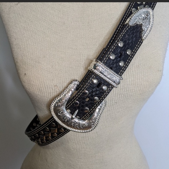 Western Riveted Faux Leather Belt Large Silver Tone Buckle & Rivets Unisex 50" - Picture 1 of 10